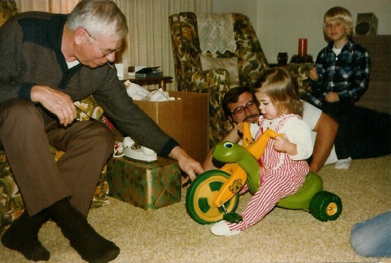 1981-12-24-Lindsay-Big-Wheel.jpg